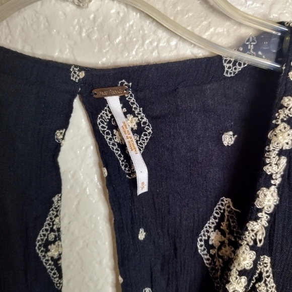 Free people diamond embroidered Bell sleeve boho Blouse sz M - Picture 6 of 8